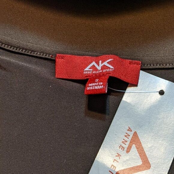 🆕NWT BROWN ANNE KLEIN SPORT SHORT SLEEVE TOP - SMALL - Picture 5 of 7